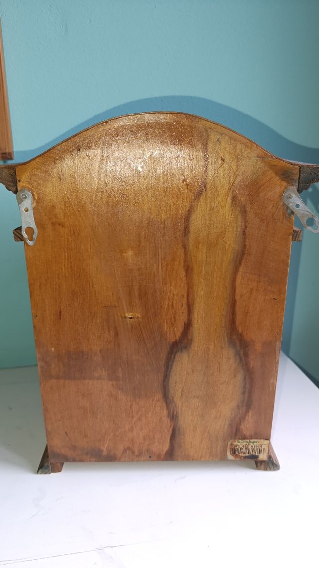 Mini armario joyero de madera