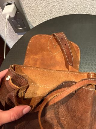 Mochila de cuero marrón