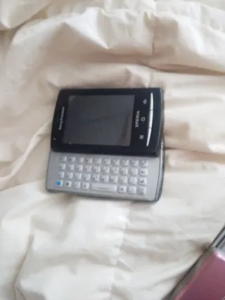 Sony Ericsson XPERIA con tastiera scorrevole
