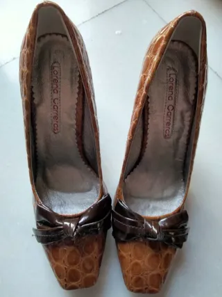 ZAPATOS DE TACÓN ALTO LORENA CARRERAS.