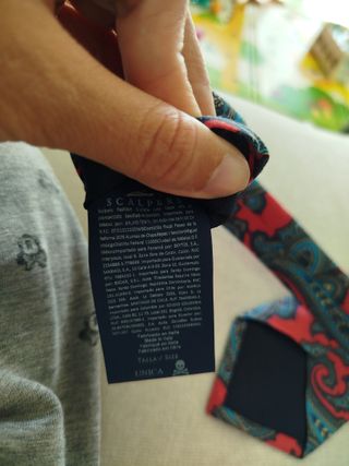 Corbata Scalpers Paisley Roja y Azul