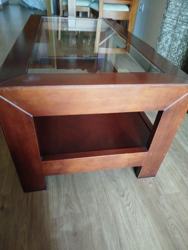 Mesa auxiliar madera y cristal rectangular.