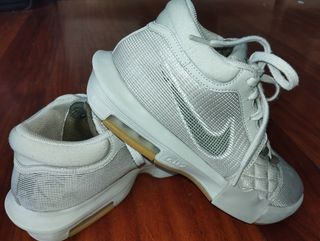 Zapatillas LeBron James NIKE 
