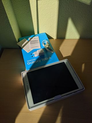 Samsung Galaxy Tab A (SM-T550)  