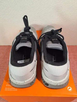 NIKE METCON 9 T42.5