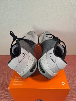 NIKE METCON 9 T42.5