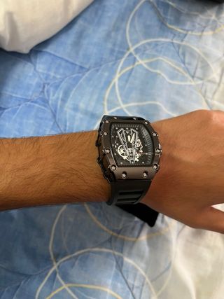 Reloj Deportivo Negro y Plateado