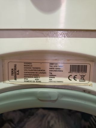 Lavadora Teka 7 kg.
Pierde agua por la goma.
