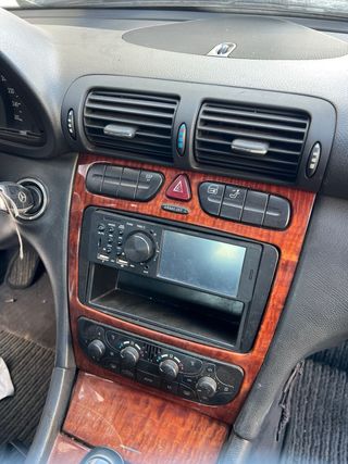 Despiece , Mercedes C 200 CDI 
W 203 Año 2003