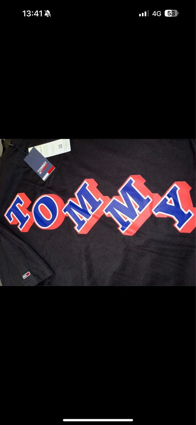Camiseta Tommy Hilfiger Negra