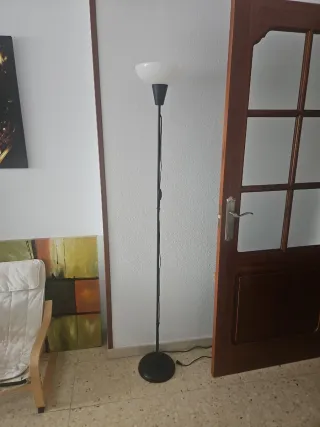 Lámpara de pie moderna