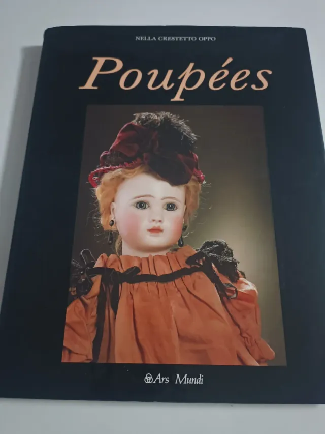 Poupées" de Nella Crestetto Oppo.