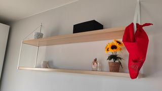 2 Estanterías de pared madera y metal