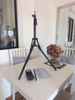 Soporte iPad Mesa Trípode Ajustable