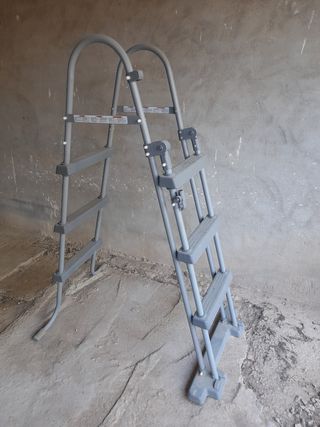 Escalera Piscina Metal/Plástico Gris