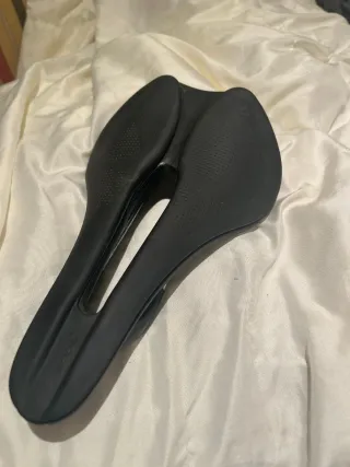 Sillín de bicicleta marca Selle Italia