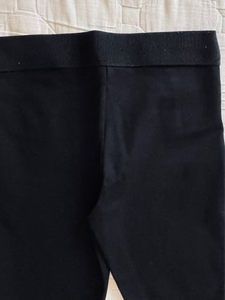ZARA Leggings negros con botones dorados