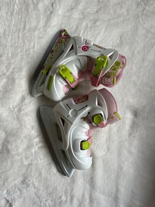 Patines infantiles blancos y rosas talla 32