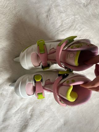 Patines infantiles blancos y rosas talla 32