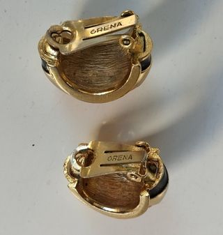 Pendientes vintage ORENA dorados esmalte coral 