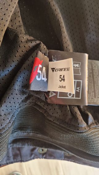 Se vende chaqueta DAINESE
