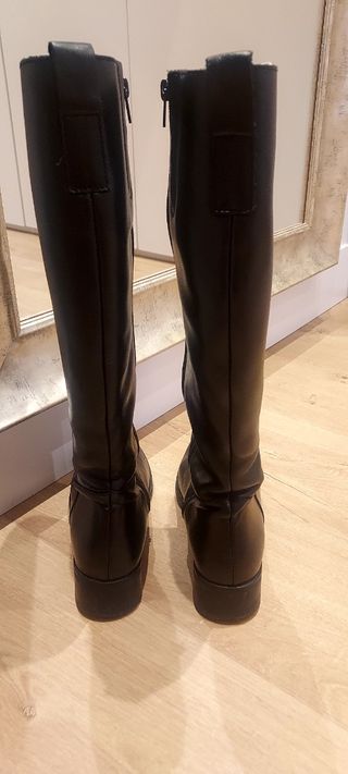 Botas altas negras de piel