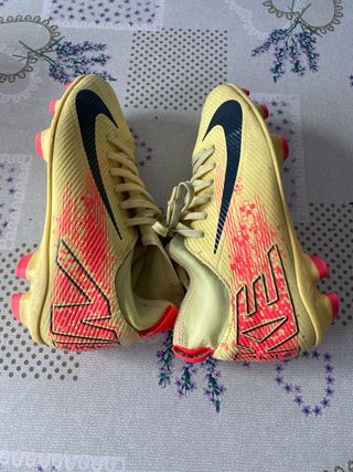 Botas de fútbol Nike Mercurial Amarillas Talla 32