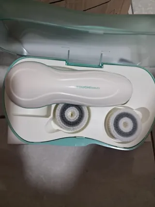 TOUCHBeauty Limpiador Facial Eléctrico + 2 Cepillo