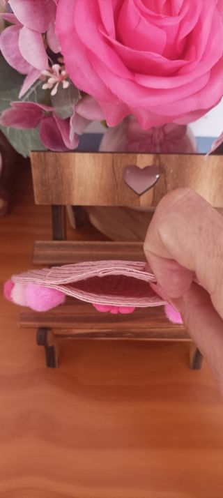 Mini bolso de mano para muñecas en rafia rosa