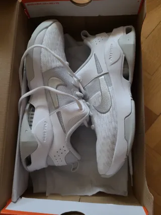 Zapatillas Nike Air Zoom Blancas y Plateadas