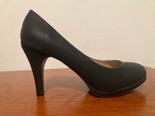 Zapatos de salón negros talla 37