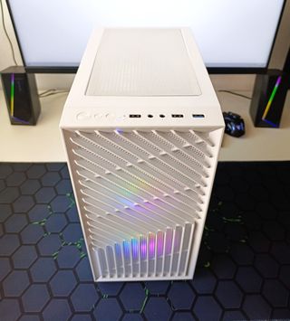PC GAMING COMPLETAMENTE NUEVO - RX 580 - 16GB