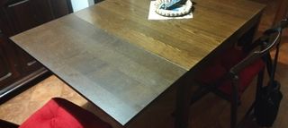 Tavolo in legno allungabile con 4 sedie