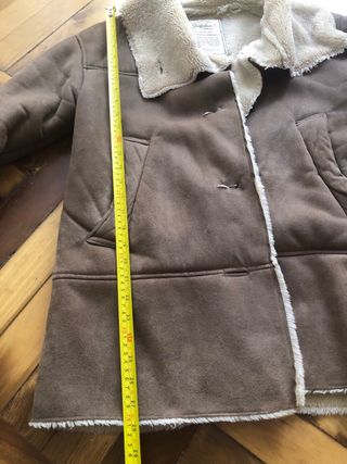 Abrigo de piel sintetica ZARA