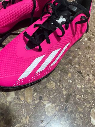 Botas de fútbol sala rosas