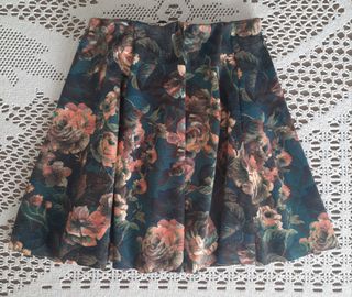 Falda corta Zara flores