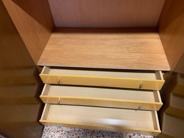 Armario grande madera maciza