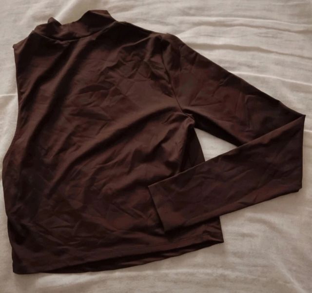 Camiseta asimétrica manga larga marrón Talla L