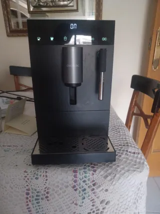 Cafetera Cecotec Cremafct Compact Steam
