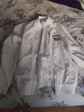 Chaqueta bomber NASA PULL&BEAR Talla S
