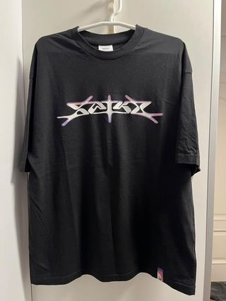 Camiseta Saiko Bershka 