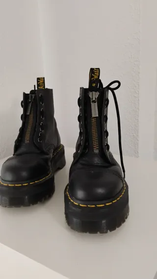 Botas Dr. Martens Talla 37 Cremallera Negra.