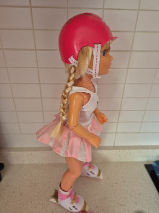 Nancy Patinadora Muñeca