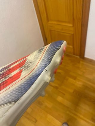 Botas de fútbol F50 gama media