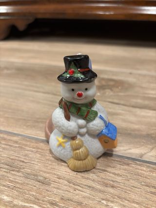 Portacandele pupazzo di neve in porcellana