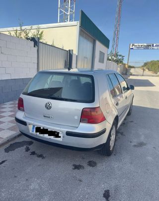 Volkswagen Golf 2000