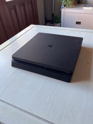 PS4 Slim 1TB Negra con Mando