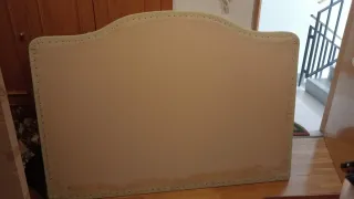 Cabecero de cama beige tela