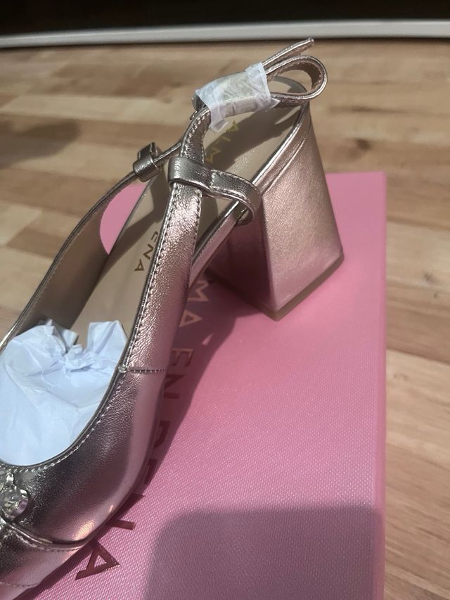 Zapatos Alma en Pena bronce con pedrería