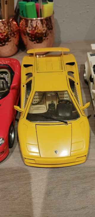5 Coches a Escala 1:18